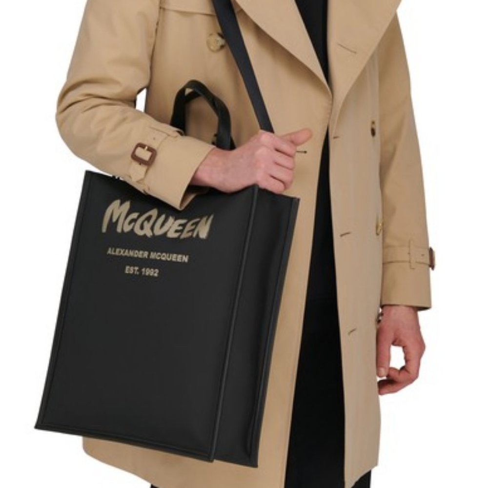 ALEXANDER McQUEEN Graffiti Edge Tote in Black/Off White - Picture 1 of 11